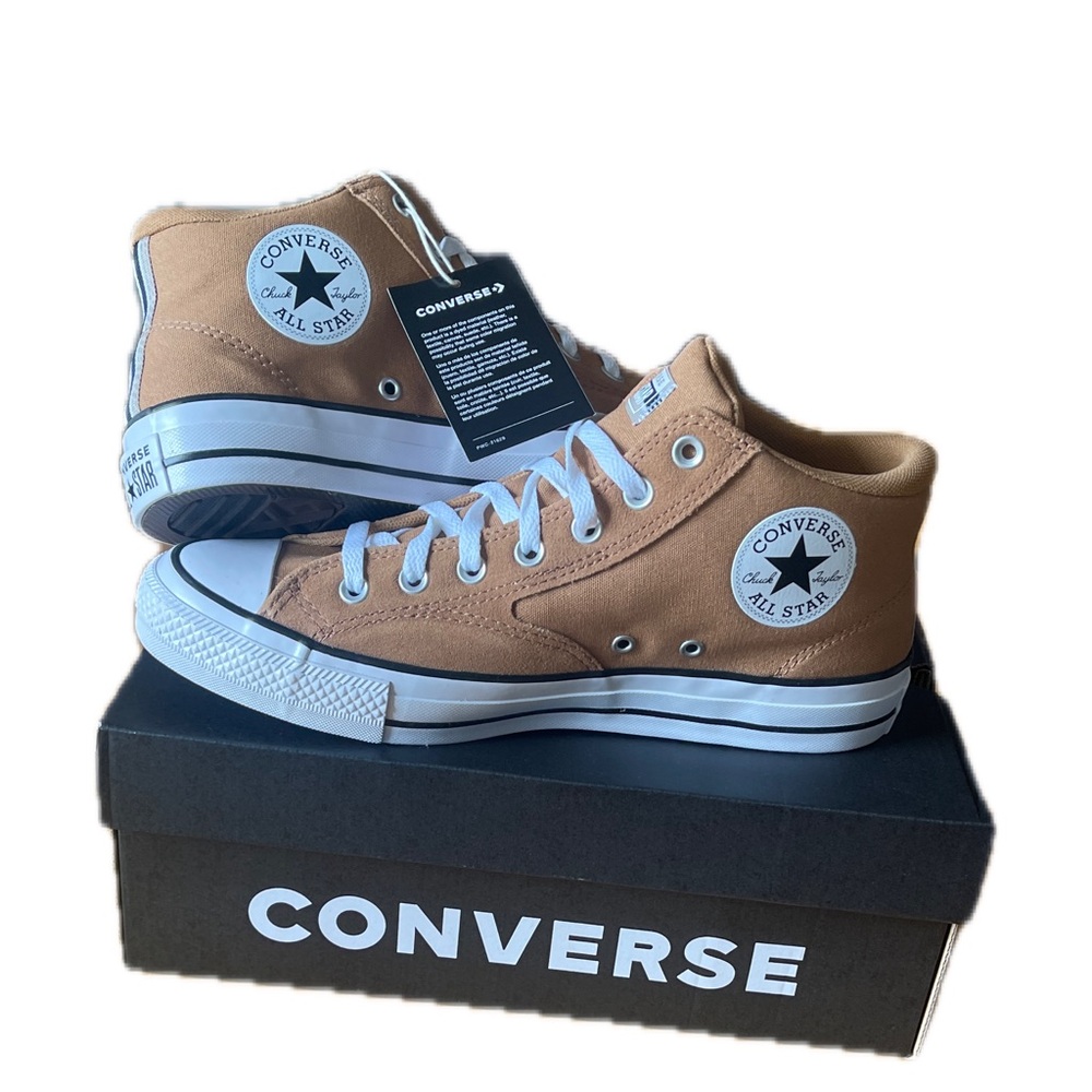 Converse CTAS Malden Street Mid-Tops *NEW men’s size 10 woman’s 12
